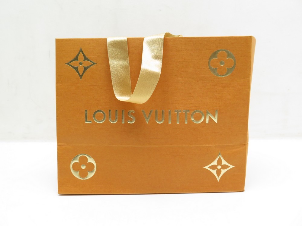 Louis Vuitton Empreinte ear studs, yellow gold (Q96578, Q96578)