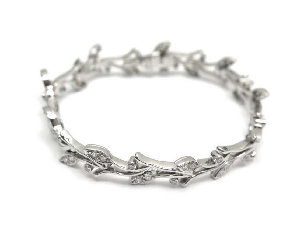 Neuf bracelet tiffany co garland t 17 en platine - Authenticité garantie - Visible en boutique