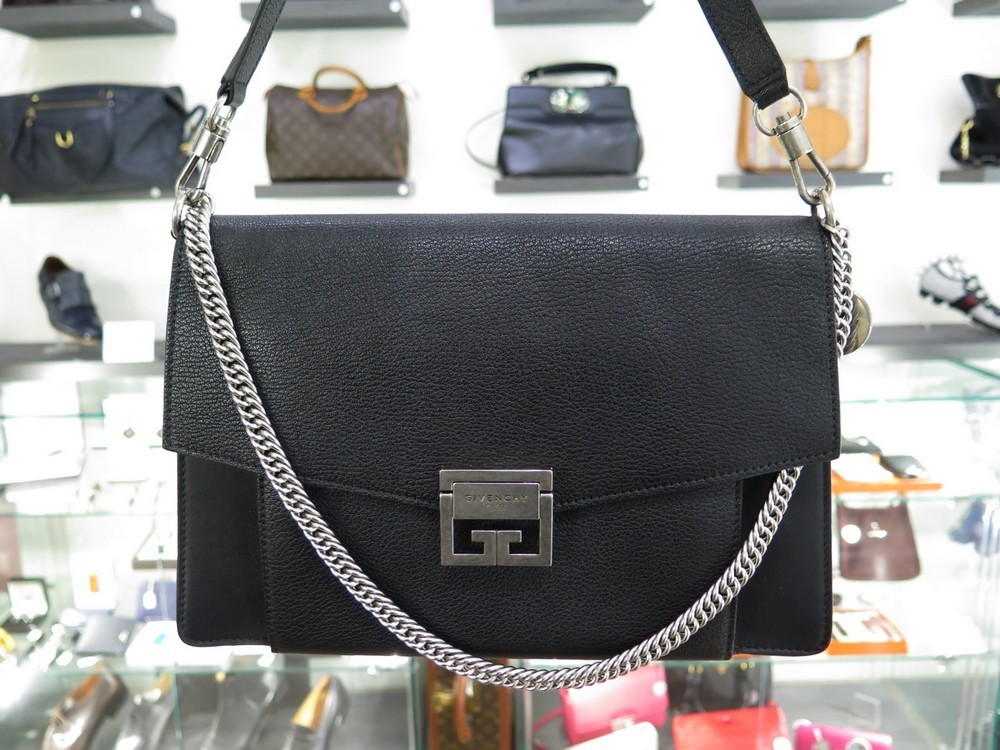 Givenchy gv3 medium top